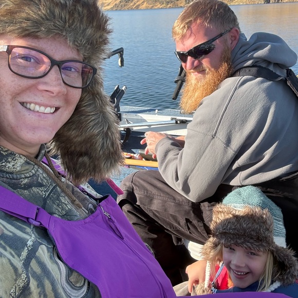 Meet your Posher, Kylie - Picture 3 of 3